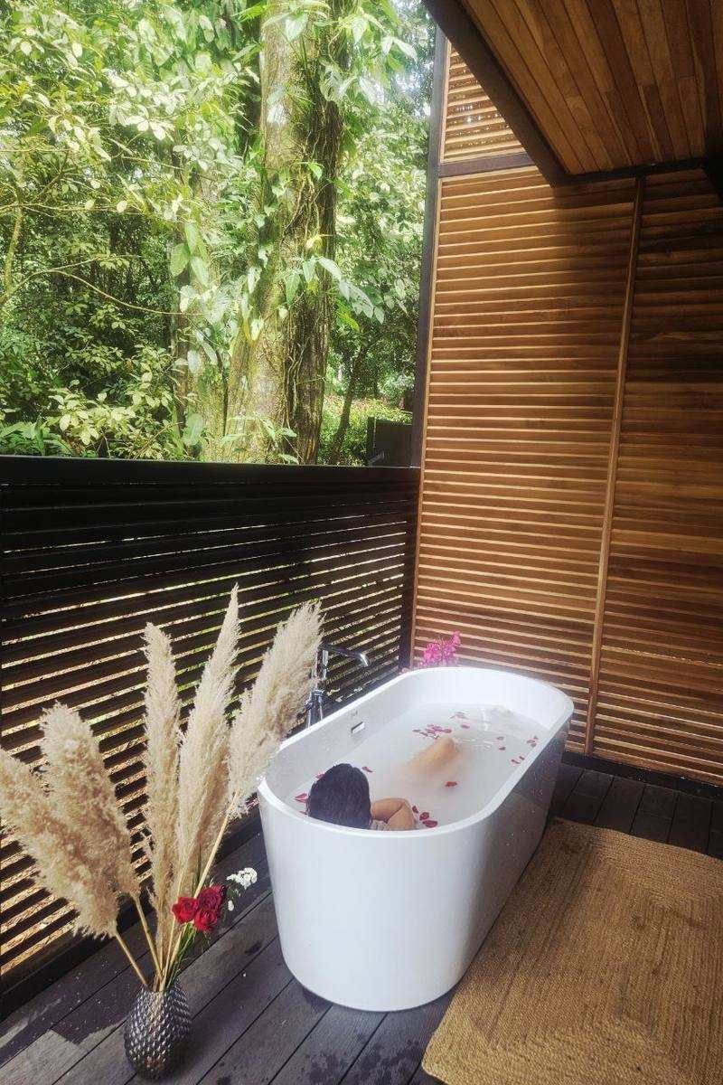 Jungle flower bath ritual